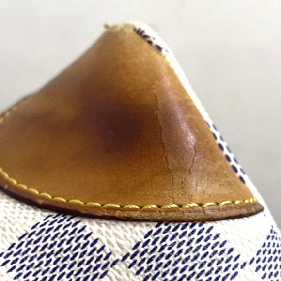 LOUIS VUITTON Hampstead Shoulder Bag - Picture 14 of 16